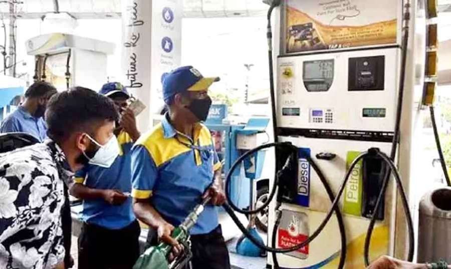 "பெட்ரோல், டீசல் தட்டுப்பாடு இல்லை": வதந்திகளுக்கு எண்ணெய் நிறுவனங்கள் முற்றுப்புள்ளி!